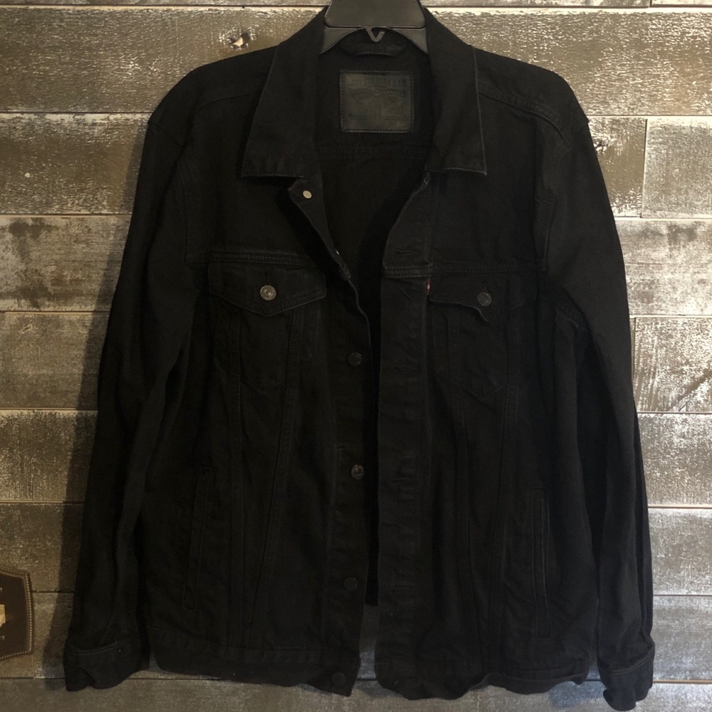 Levis Premium Black Denim Trucker Jacket
